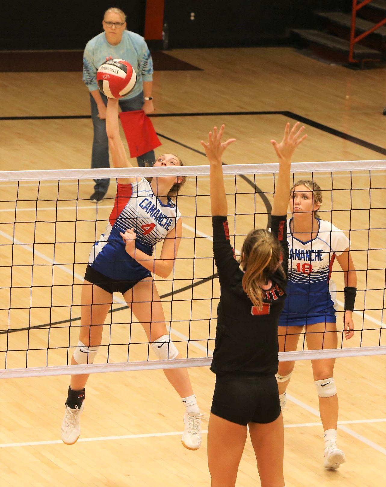 101821-qc-spt-cam-assum vball26.jpg